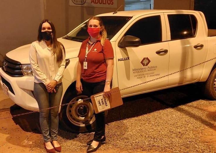 La agente fiscal Lucía González (foto) reportó que la víctima fue arrastrada por el presunto autor hasta un baño, en presencia de otra persona. Foto: Gentileza.