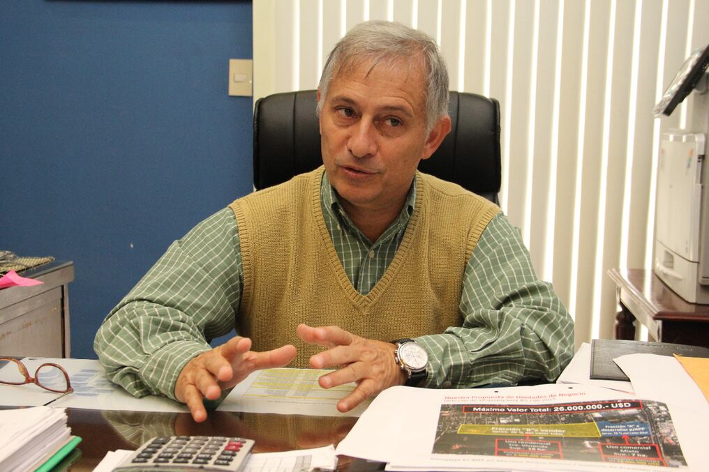 Por ley los fondos de reserva del IPS deben ser invertidos en bancos de plaza, para dar sustentabilidad al sistema, asegura el arquitecto Gustavo Masi.  Foto: Pánfilo Leguizamón.