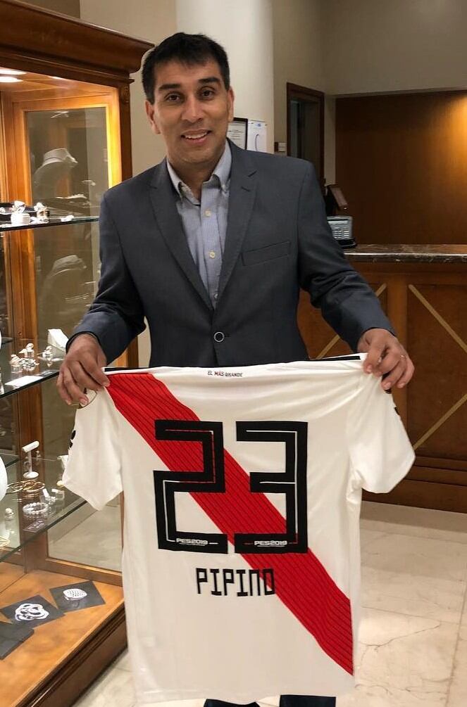 Gracias a las negociaciones de Ña Tora, Pipino Cuevas jugó en River Plate. Foto: Gentileza.