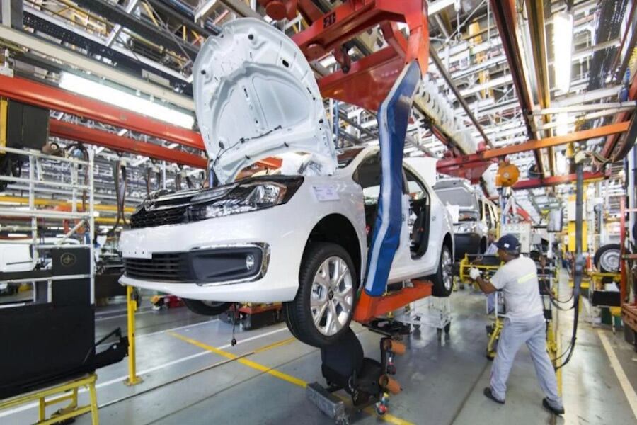 Con la firma de los decretos Nº 4.087 y Nº 4.088 por el Poder Ejecutivo, se pondrá en vigencia el acuerdo automotor suscrito con el Brasil en febrero. Foto: Archivo.