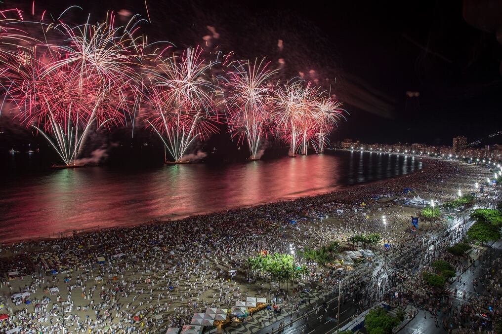 La tradicional fiesta de Reveillon de Copacabana, en Río de Janeiro, vuelve con todo este año y espera a 3 millones de turistas. Foto: Gentileza.