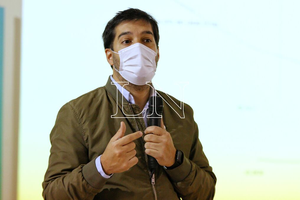 El director de Vigilancia de la Salud, Guillermo Sequera, confirmó que todos los contagiados con la cepa surgida en India del COVID-19 se encuentran bien sin la necesidad de ser hospitalizados. Foto: Christian Meza.