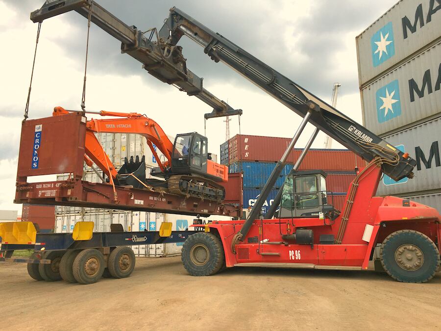 El país debería trabajar más y apuntar a un relacionamiento comercial con China, en el que la ecuación será directa y beneficiará ampliamente, dijo el economista Aníbal Insfrán. Foto: Archivo.