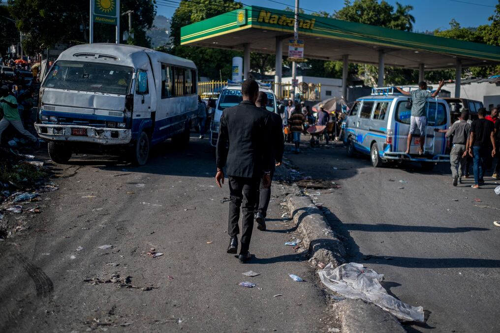 Los grupos criminales azotan duramente al país: en el mes de mayo, al menos 200 secuestros fueron censados por la ONU, sobre todo en Puerto Príncipe. Foto: Ilustrativa/AFP.