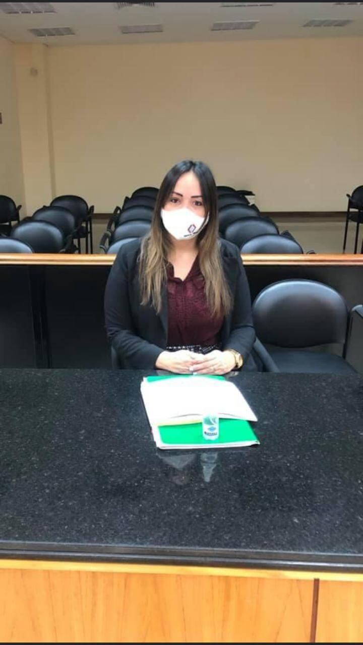 La fiscala Laura Ávalos imputó a un joven de 23 años por haber agredido a su abuelo de 75 años de edad.