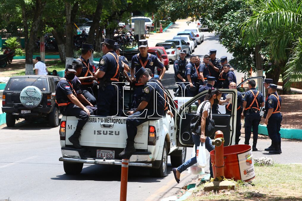 El senador Abel González se quejó de los excesivos puestos de control montados en las rutas. Foto: Pánfilo Leguizamón.
