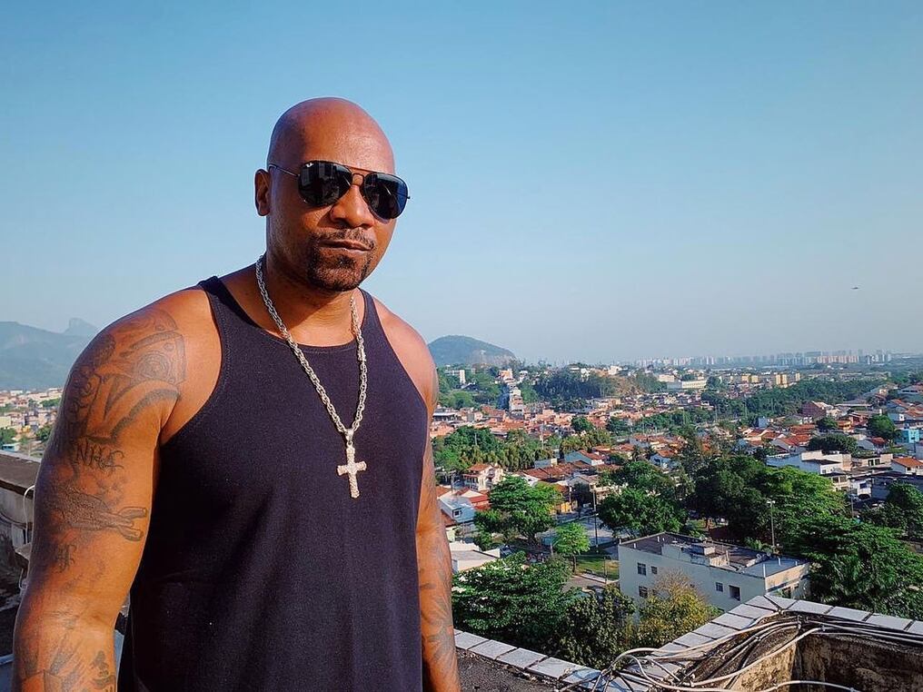Alex Pereira Barbosa, de 47 años, oriundo de Cidade de Deus, una populosa favela de Rio de Janeiro, es el “Mensajero de la Verdad”. Foto: Gentileza.