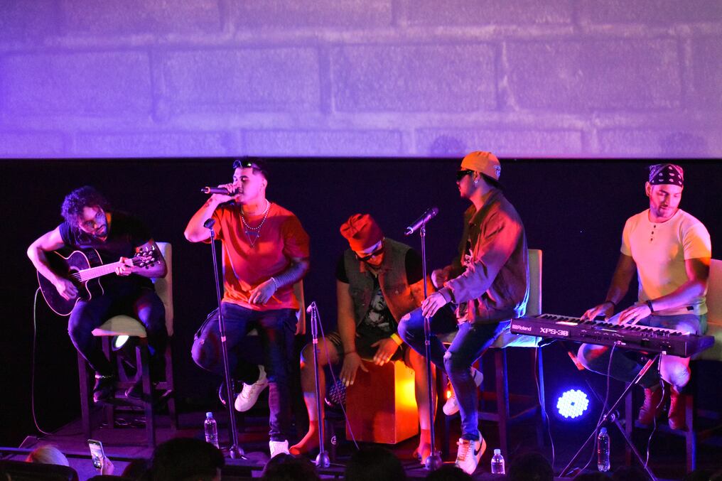 En esta primera edición del Estudio Radio Disney, el grupo invitado fue Japiaguar y el lugar elegido fue el Cine Villamorra. Foto: Gentileza.