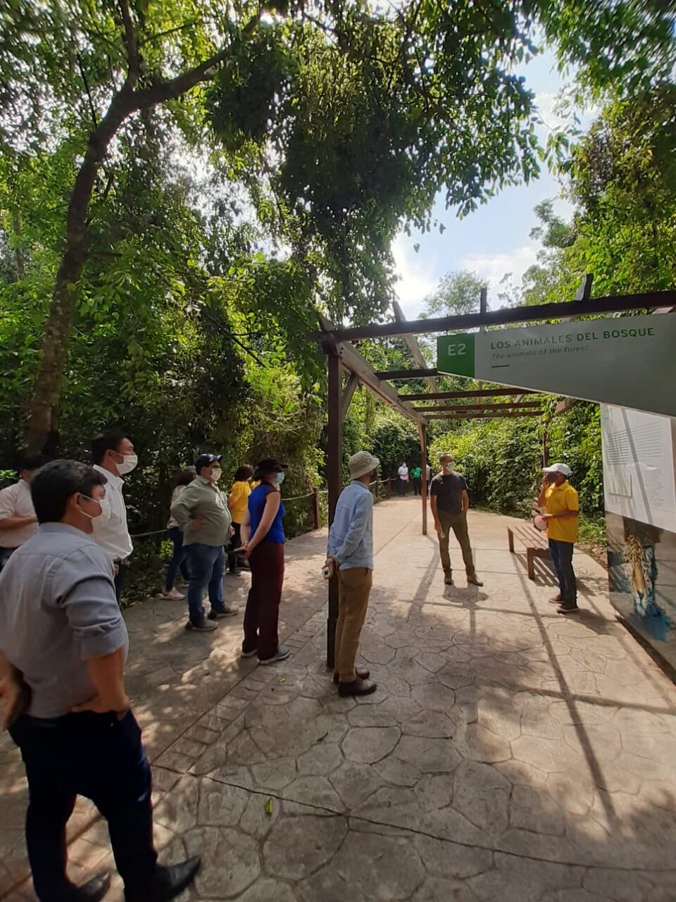 El Circuito Vivencial Mundo Guaraní tiene recorrido con guías de turismo por bosques que son parte del área protegida. El movimiento de visitantes no fue lo esperado por la institución gestora Asystur de Yguazú. Foto: Gentileza.
