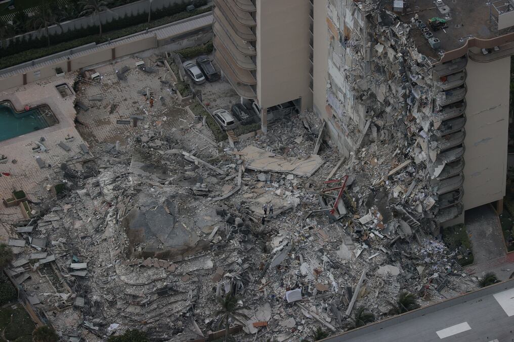 El edificio siniestrado contaba con 130 departamentos, aunque se desconoce cuántos se encontraban ocupados. Foto: AFP.