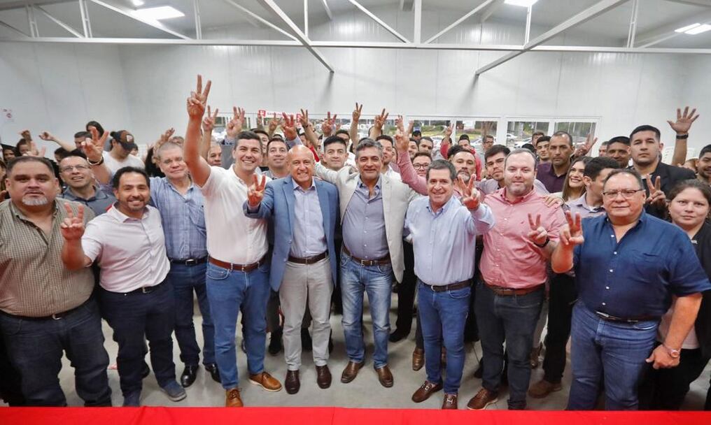 El líder del movimiento Honor Colorado, en un momento de su discurso, afirmó: “Paraguay es un lujo de país y nos piden una sola cosa, que cuidemos al país”. Foto: Gentileza.