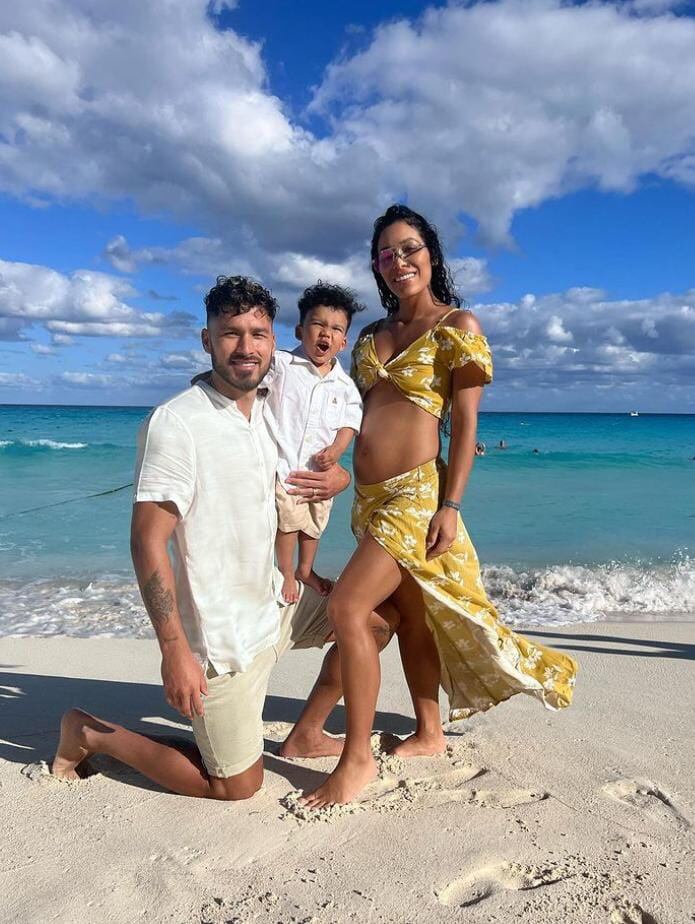 El jugador del América de México, el paraguayo Bruno Valdez anunció que su esposa Magui Duarte se encuentra en la dulce espera. Foto: Instagram.