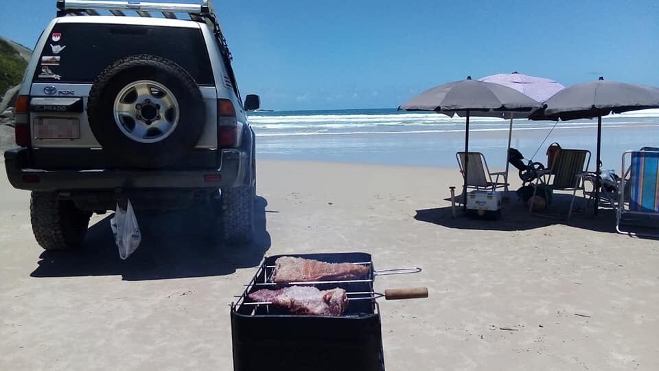 Los paraguayos se trasladan en sus vehículos particulares a las playas de Santa Catarina y Paraná, en Brasil. Foto: Facebook.