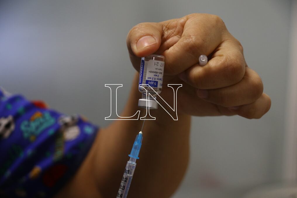 Solo 4.000 vacunas contra el letal virus llegaron actualmente al Paraguay. Foto: Archivo.  