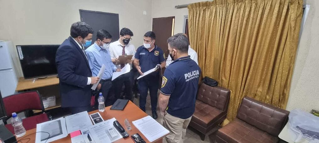 Agentes fiscales anticorrupción presentaron acusación contra dos policías Foto: Gentileza.
