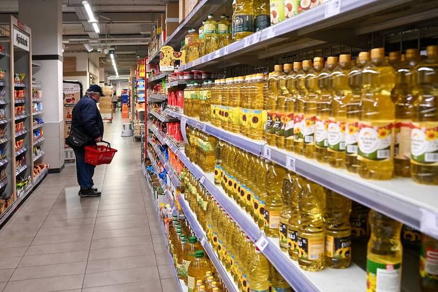 La reducción de la tarifa de electricidad y de los precios de algunos productos favoreció para lograr bajar la inflación. Foto: Archivo.