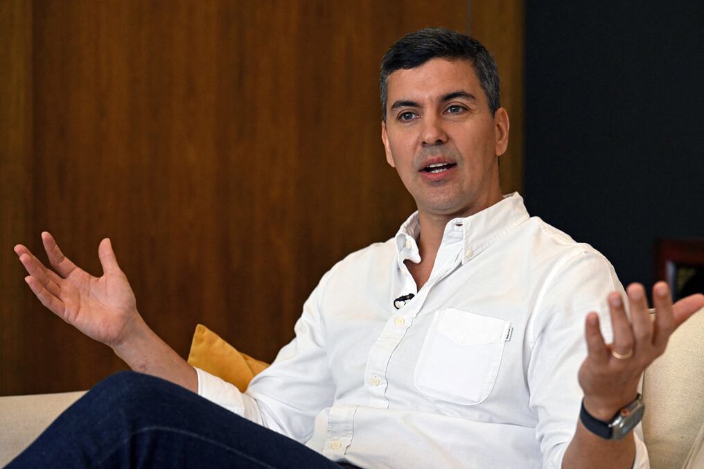 El electo presidente de la República, Santiago Peña, habló sobre las oportunidades para nuestro país que se pueden generar a través de Itaipú. Foto: AFP