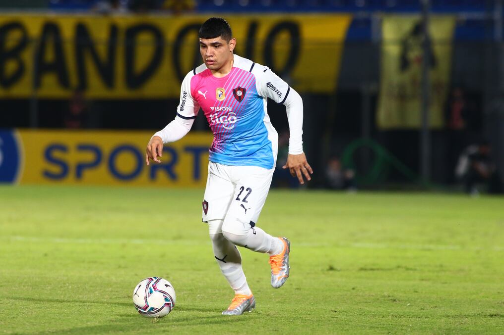 Claudio Aquino busca su mejor nivel y espera festejar en el clásico para reivindicarse ante el público. (foto: archivo)
