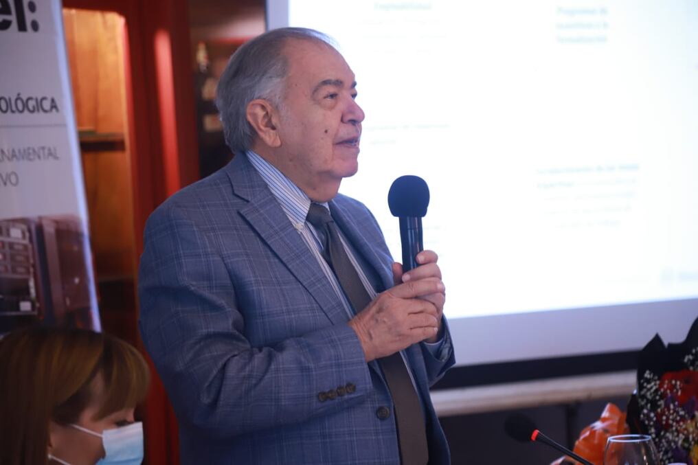 El titular de Cerneco, Enrique Bendaña, destacó la participación de cuatro centrales sindicales. Foto: Gentileza.
