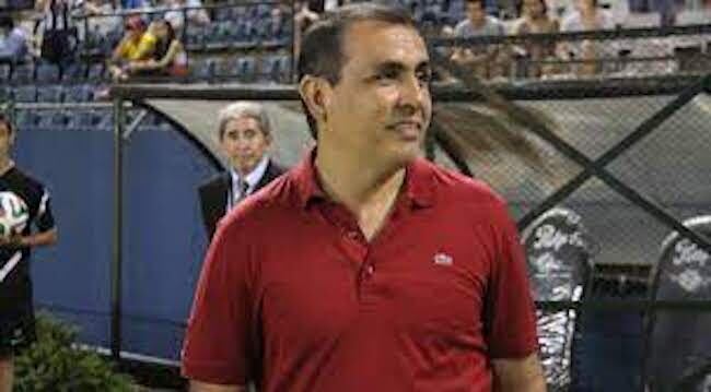 No salen los resultados para el equipo del 12 de Octubre de Itauguá y su entrenador Pedro Sarabia conversó con el presidente del club para dejar el cargo que venía ocupando desde fines del año 2020.FOTO: GENTILEZA