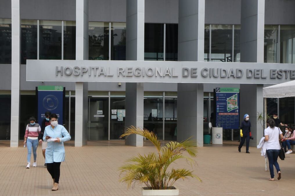 El director de la X Región Sanitaria, Arturo Portillo, mencionó que la mayoría de los pacientes internados en unidad de terapia intensiva es no vacunado contra el COVID-19. Foto: Archivo.