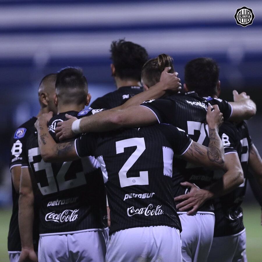 Olimpia viaja esta mañana rumbo a Juan León Mallorquín para debutar en la Copa Paraguay frente al Deportivo Primavera.FOTO:Foto: Club Olimpia