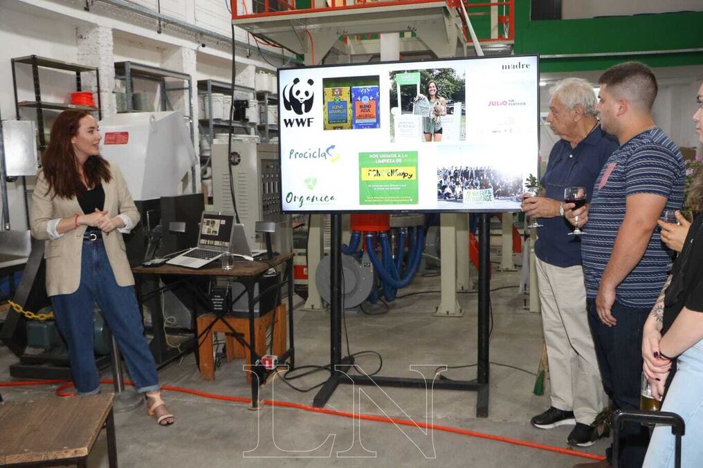 La fundadora y directora de Madre, María Nasta Bittar, ofreció una presentación del primer año de la empresa paraguaya. Foto: Cristóbal Núñez.