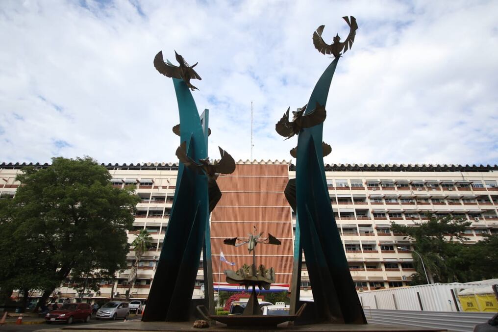 Agustina Ramírez, madre del pequeño Alfonso, de un año de vida; denunció que el médico no apareció para la primera consulta, y que fue maltratada por su colega. Foto: Archivo.
