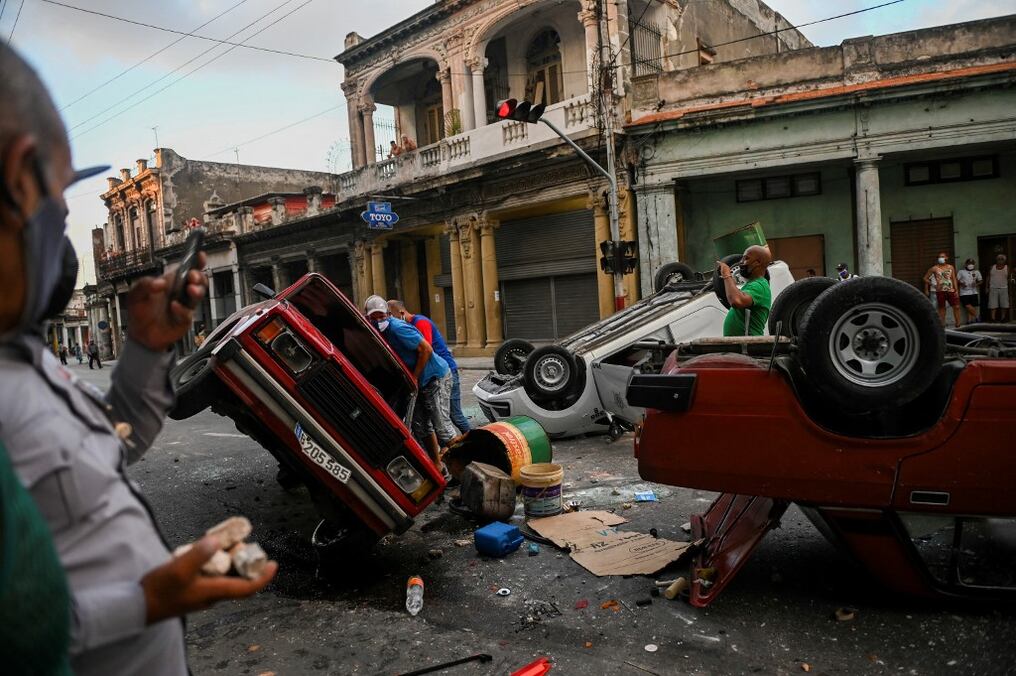 Miles de personas salieron a protestar el 11 de julio a las calles de 40 ciudades y pueblos de Cuba, castigada por la peor crisis económica en 30 años. Foto: AFP.