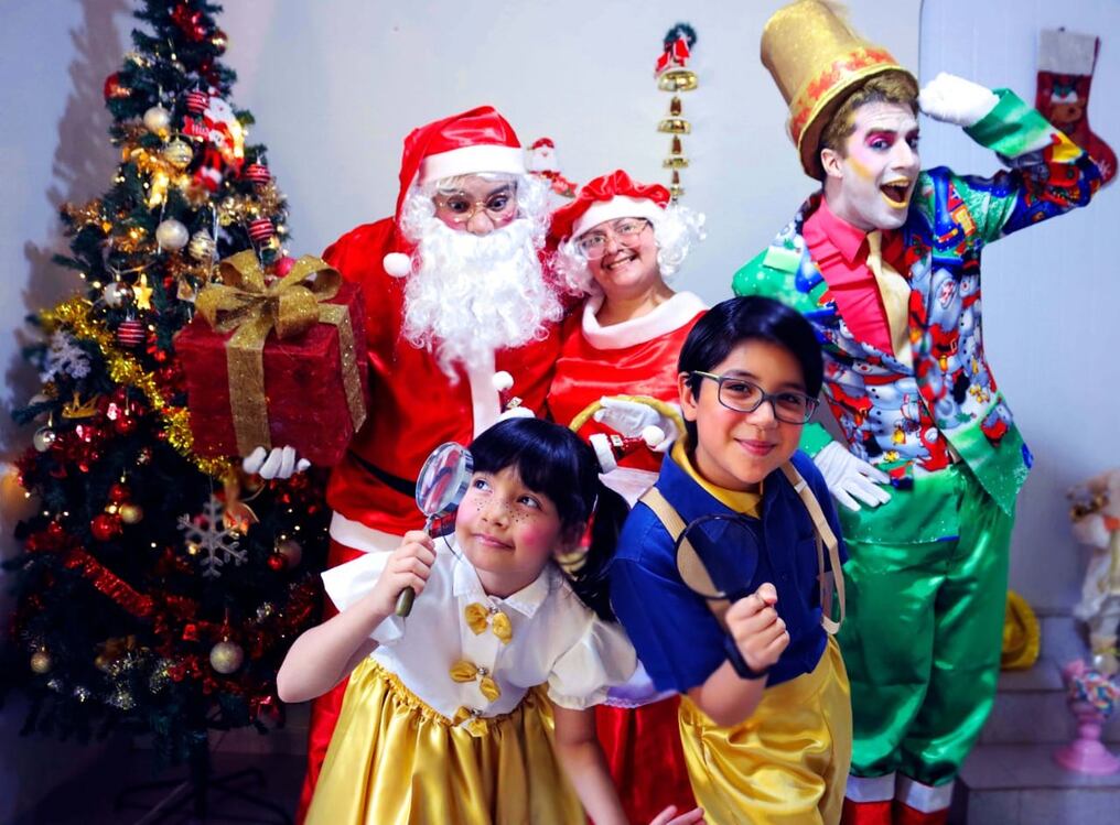 Distintas actividades relacionadas a la Navidad como la obra “Investigando la Navidad”.
