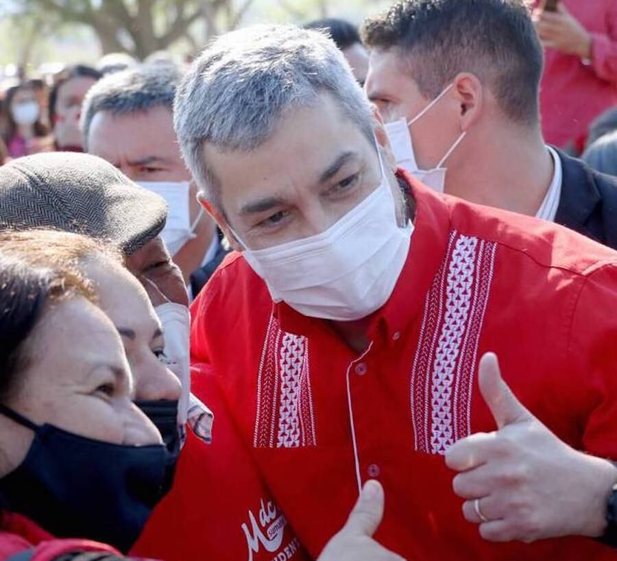 El movimiento Añetete propone que el presidente Mario Abdo se postule para presidir la ANR. Foto: Archivo.