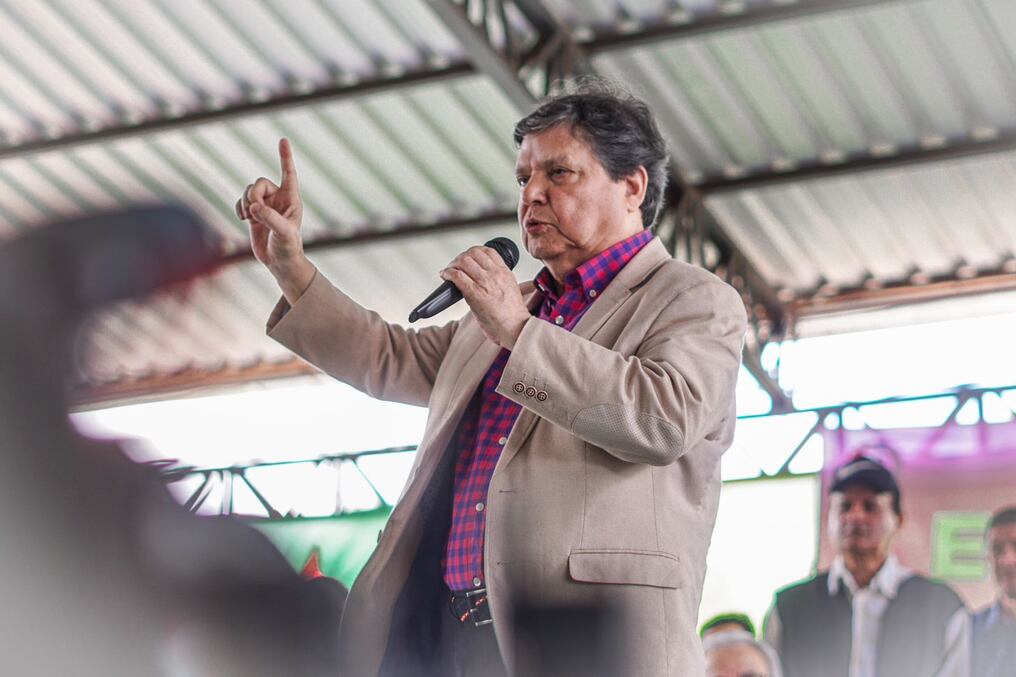 El exministro del Interior aseguró que en su gobierno los protegidos serán los niños, los adultos mayores y los jubilados. Foto: Gentileza.