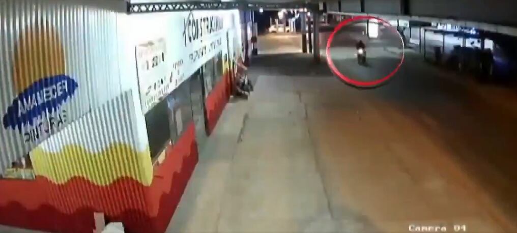 Este viernes, un joven trabajador fue víctima de la inseguridad en la ciudad de Ñemby mientras se trasladaba hacia su lugar de trabajo. Foto: Captura de pantalla.