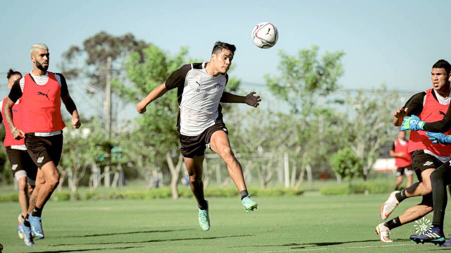 Lorenzo Melgarejo es uno de los goleadores que tiene Libertad. Su aporte será fundamental para mantenerse
en la cima en el Apertura y superar la fase de grupos de la Copa Libertadores.FOTO:@CLUB LIBERTAD