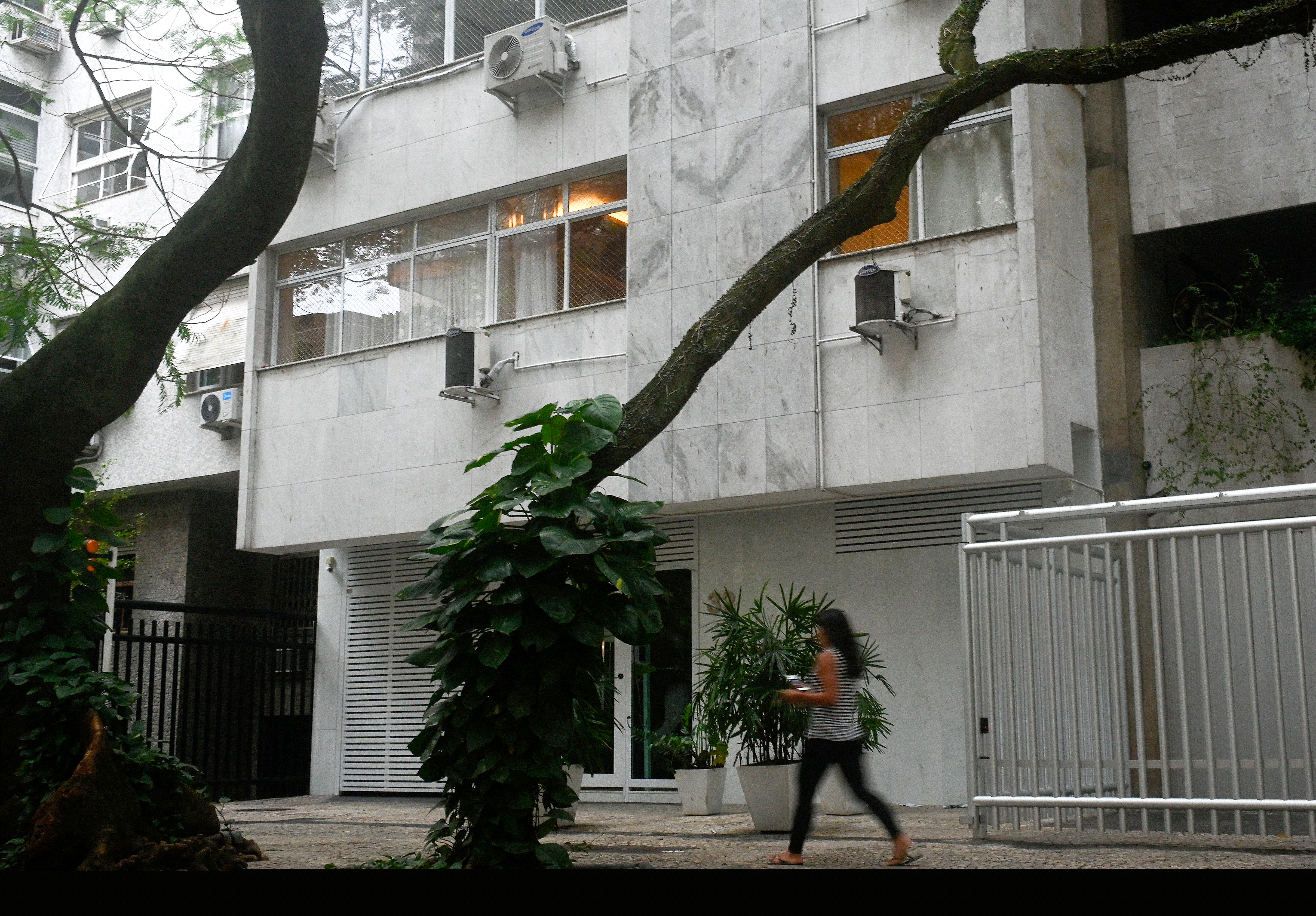 La policía brasileña informó de la detención de un diplomático alemán ayer sábado por presuntamente haber matado a su marido belga en su casa de Río de Janeiro y haber intentado encubrir el crimen. Foto: AFP.