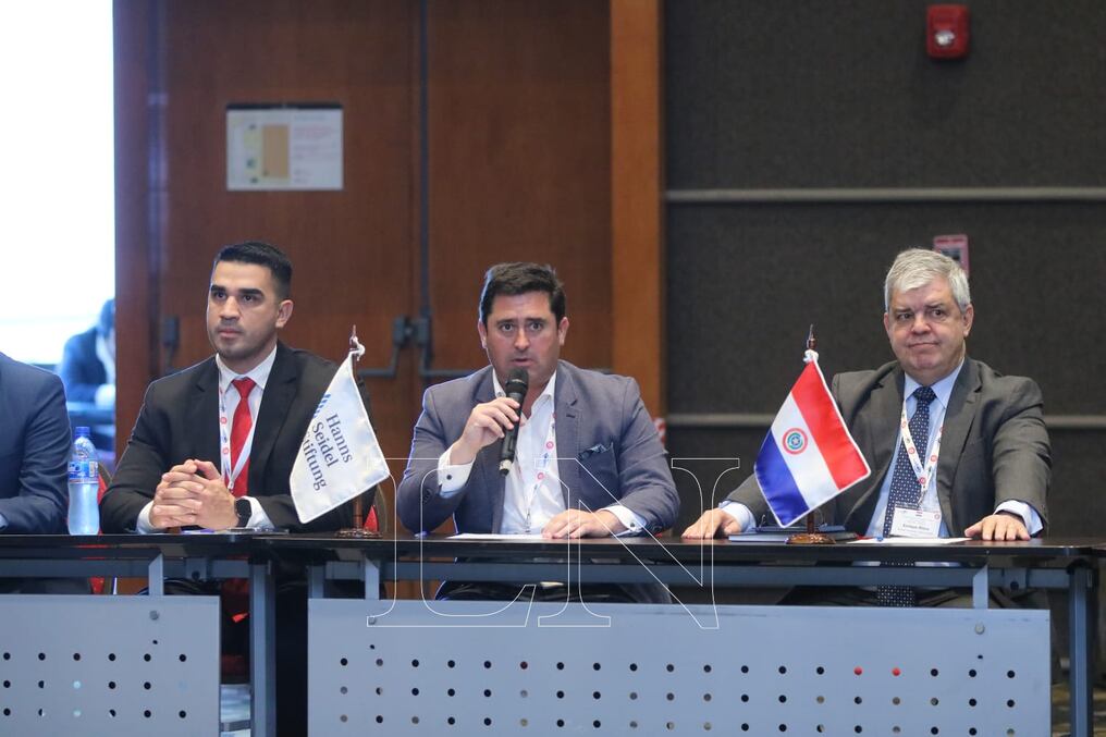 Julián Obiglio durante el encuentro de la Unión de Partidos Latinoamericanos, que se estará desarrollando durante dos días. Foto: Nadia Monges.