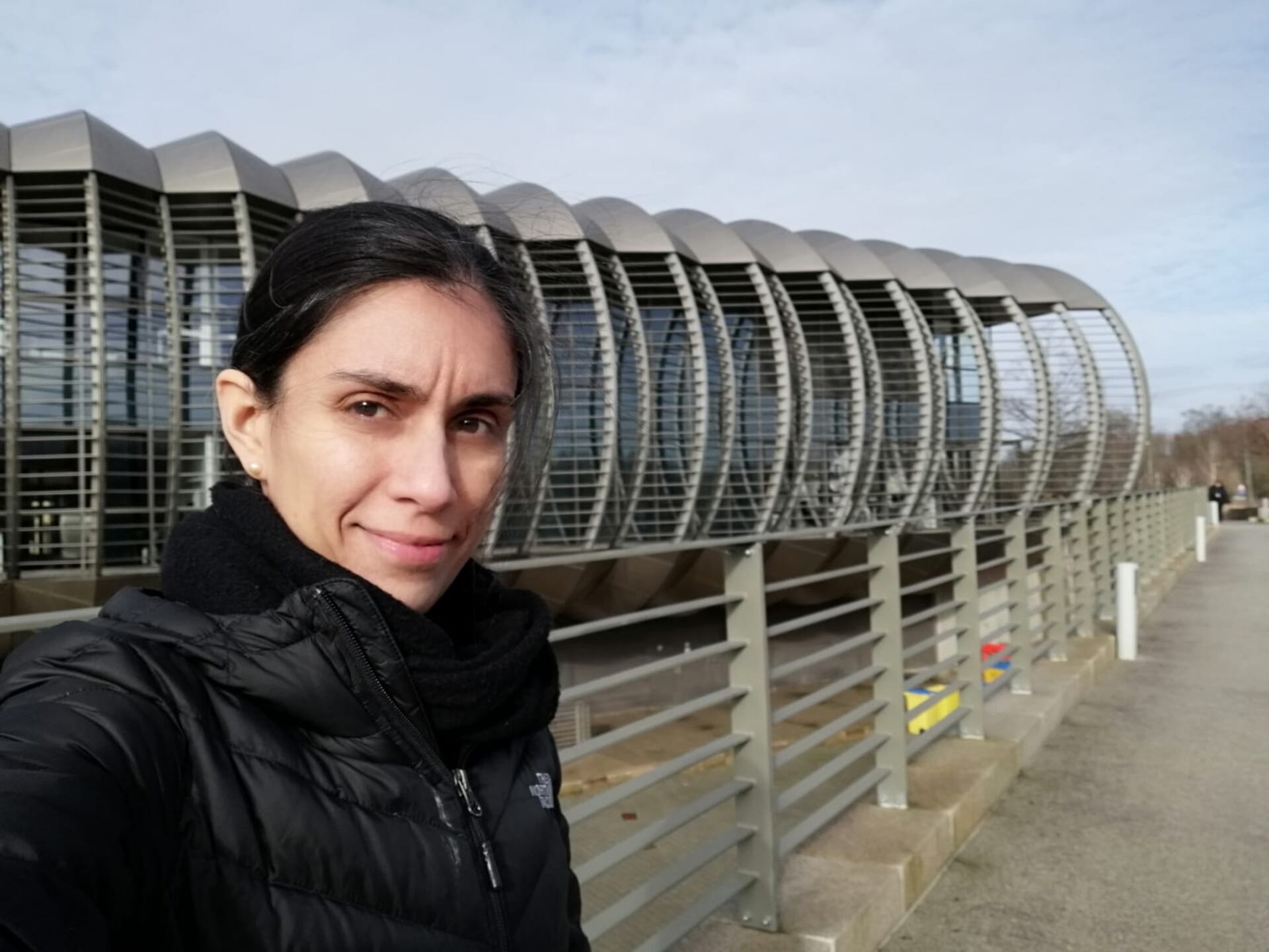 Ella vive en Inglaterra desde el 2016. Actualmente está en Cambridge con su esposo; ella trabaja en el laboratorio y él trabaja remotamente en la Universidad de Birmingham, Inglaterra.  Foto: Gentileza.
