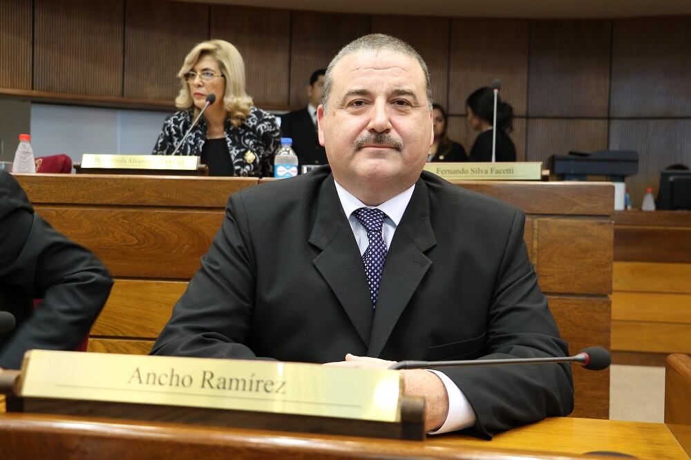 El senador Juan Bartolomé Ramírez, presidente de la Comisión Parlamentaria de Amistad Paraguayo-Azerbaiyana del Senado, expresó su rechazo a los ataques armados en la región de Tovuz de Azerbaiyán. Foto: Archivo.