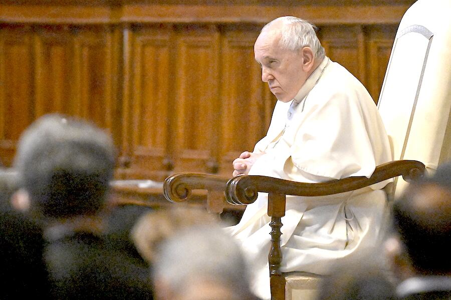 El sumo pontífice de 85 años instó en particular “prestar atención a las poblaciones marginadas y a los más pobres, pero siempre respetando los derechos de todos y las instituciones del país”. Foto: AFP.