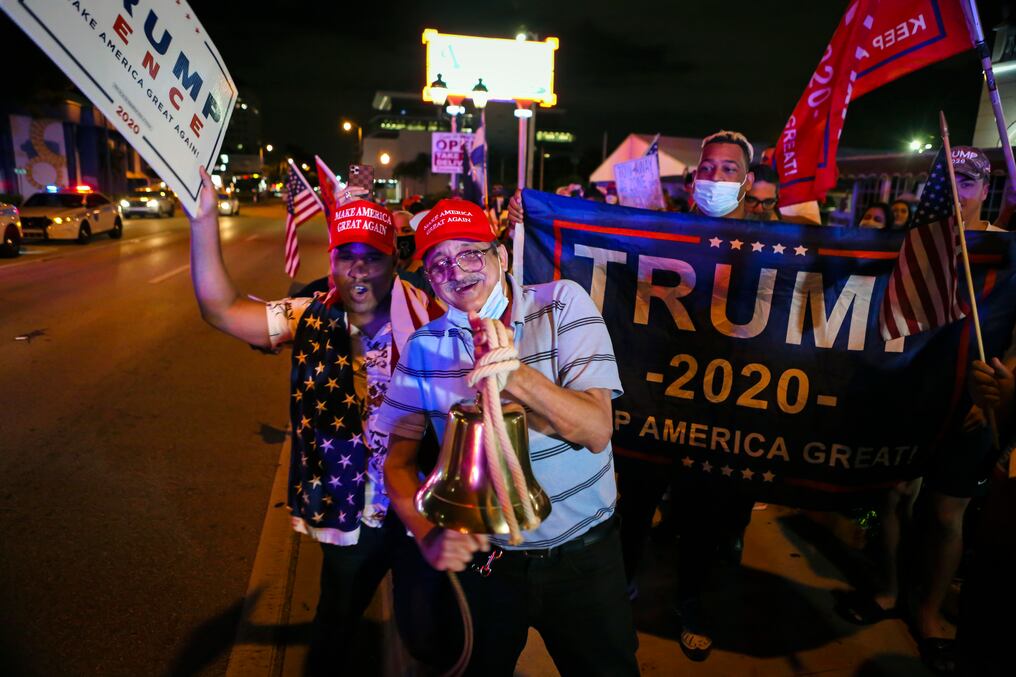 El convoy presidencial pasó frente a la Freedom Plaza, donde entusiastas seguidores gritaban “¡Cuatro años más!, ¡Cuatro años más!” o “¡USA!, ¡USA!”. Foto: Archivo/AFP.