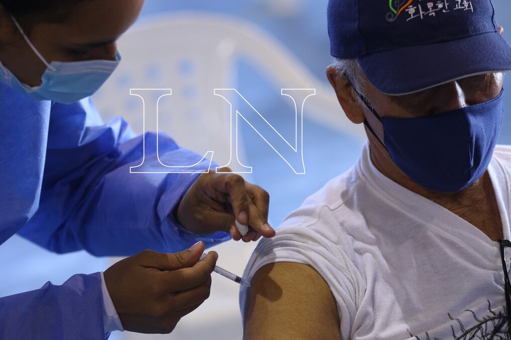 El Ministerio de Salud compartió 4 puntos sobre la importancia del registro de vacunación y aseguran que de esta manera se agiliza el proceso. Foto: Christian Meza.