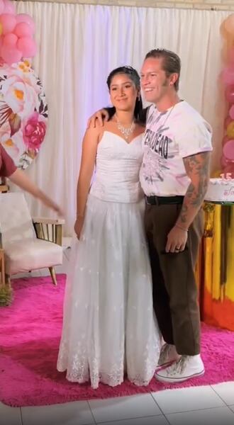 Chirola sorprendió a Samira en su fiesta de 15 años. Foto: Instagram.