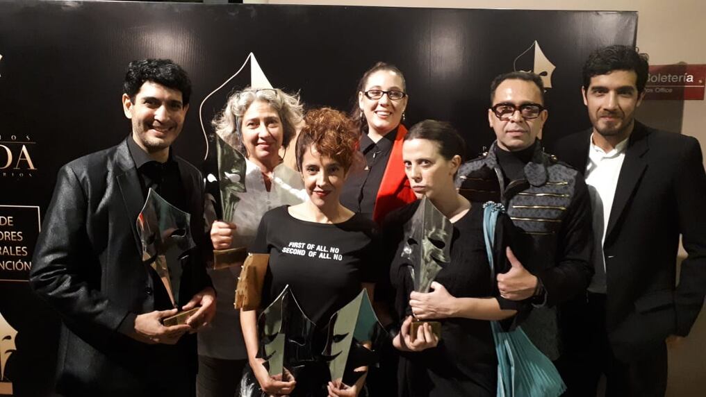 El equipo de “El principio de Arquímedes”, la gran obra ganadora de la primera edición. (Foto: Archivo).