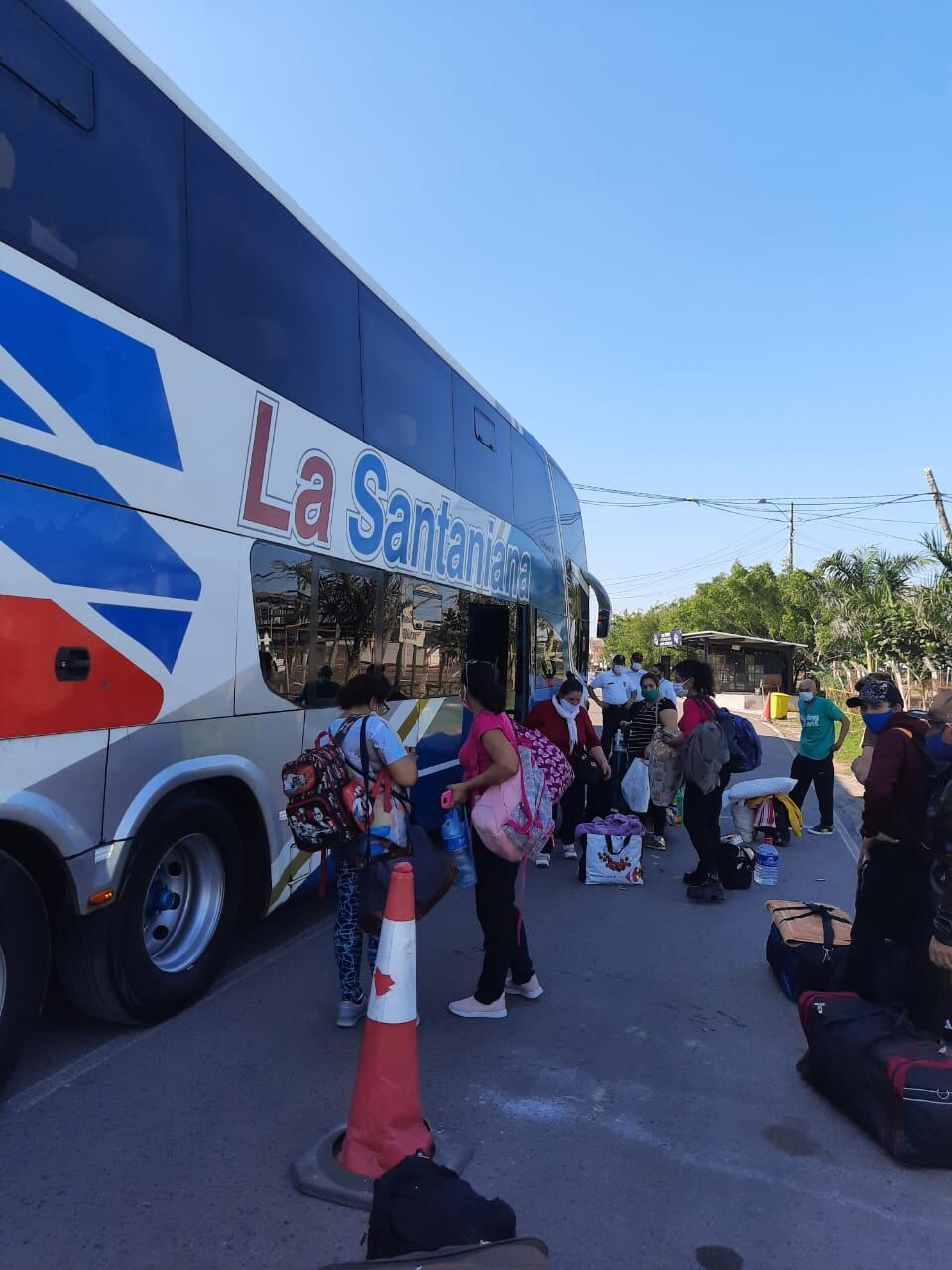 Los connacionales fueron derivados a los albergues ubicados en la ciudad de San Lorenzo para el proceso de cuarentena obligatoria para hacer frente a la enfermedad. Foto: Gentileza.