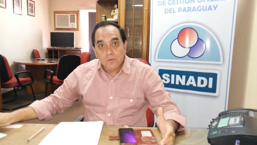 El presidente del Sinadi, Miguel Marecos, destacó la importancia de volver a las aulas y pidió a los padres acudir a las escuelas para verificar las condiciones sanitarias. Foto: Archivo.
