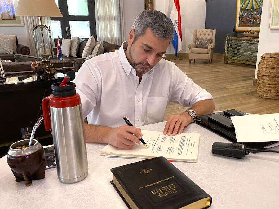 El presidente de la República, Mario Abdo Benítez, emitió el decreto reglamentario del Censo Nacional de Población y Vivienda previsto para el próximo 9 de noviembre. Foto: Gentileza.