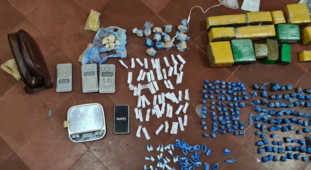 Este jueves se incautaron 57 objetos del penal, tras otro reciente procedimiento y luego de abortarse un plan de fuga del PCC. Foto: Gentileza.