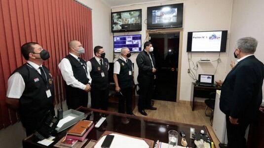 La Justicia Electoral informó que el departamento de Seguridad Civil se prepara para reforzar todo lo relacionado a resguardar el orden, la seguridad y apoyo al trabajo logístico en la sede central de la institución. Foto: Gentileza.