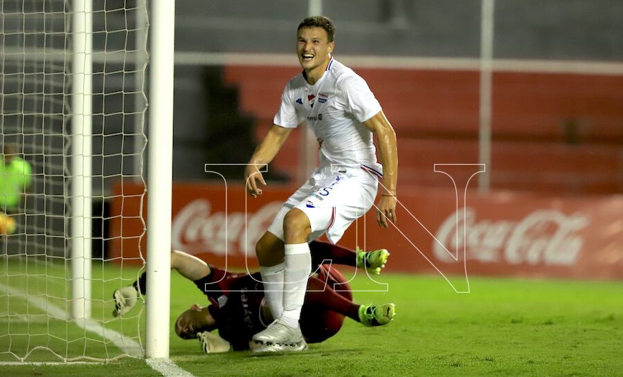 Facundo Bruera le tomó el gusto a los goles y se destaca en Nacional.FOTO:ROBERTO ZARZA