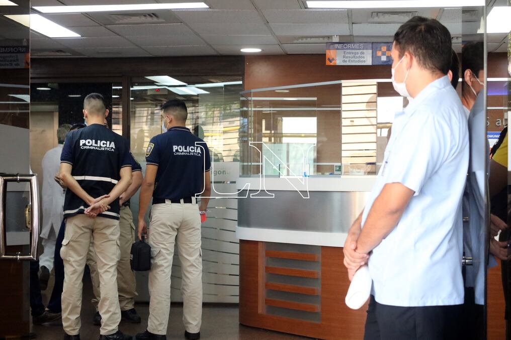 Una vez más, el fiscal de la Unidad Especializada de Crimen Organizado Federico Delfino confirmó que el hombre cuenta con orden de captura con fines de extradición y que los trámites para ser enviados a Brasil se iniciarán una vez que concluya la cirugía. Foto: Nadia Monges.